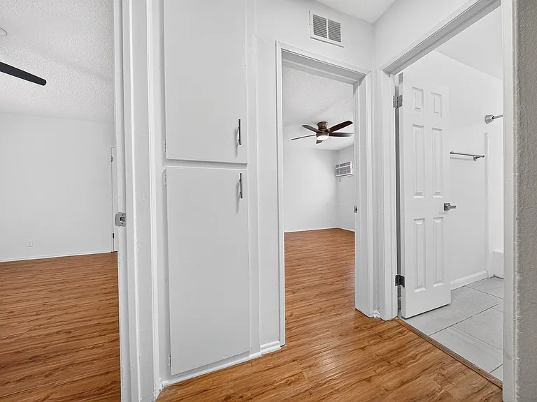 2010 S. Garth Ave. — Photo 16