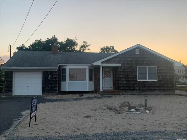 20 Shinnecock Road, East Quogue, NY 11942