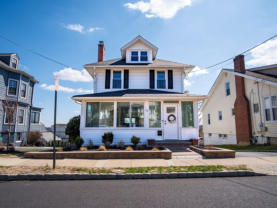 Welcome to 72 Oakridge