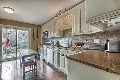 2nd image of 130 Spruce St