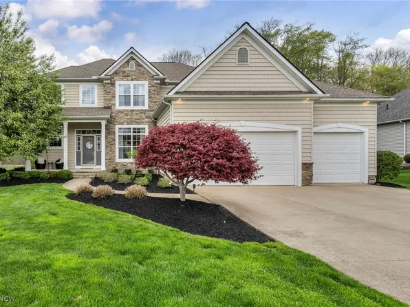 12295 Summerwood Dr, Concord Township, OH 44077