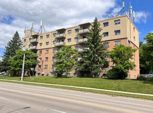 283 Fairway Rd N, Kitchener, ON N2A2P1