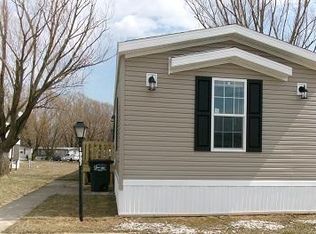 1907 Oak Tree Rd, Kendallville, IN 46755