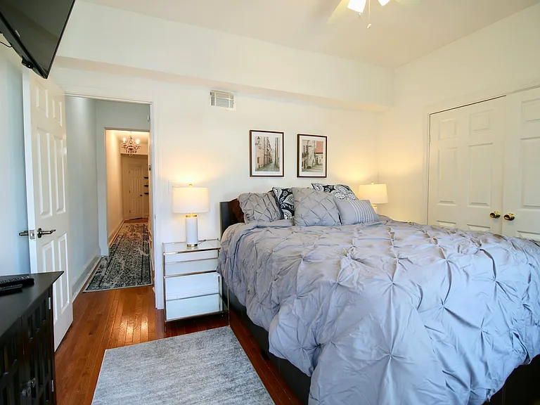 1423 E St NE #1 — Photo 15