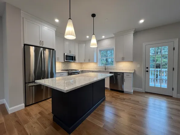 34 Juniper Lane, Portsmouth, NH 03801