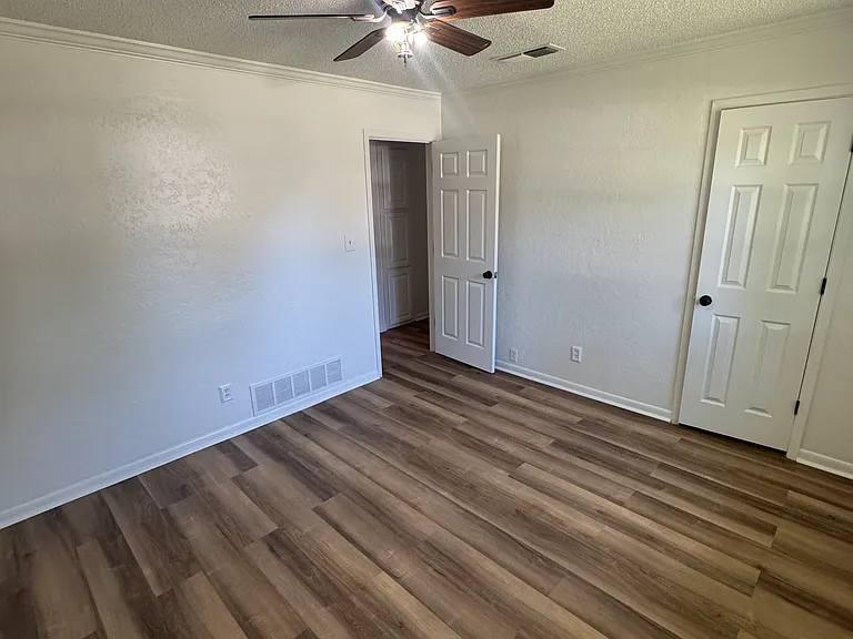 5605 Briargrove Dr — Photo 17