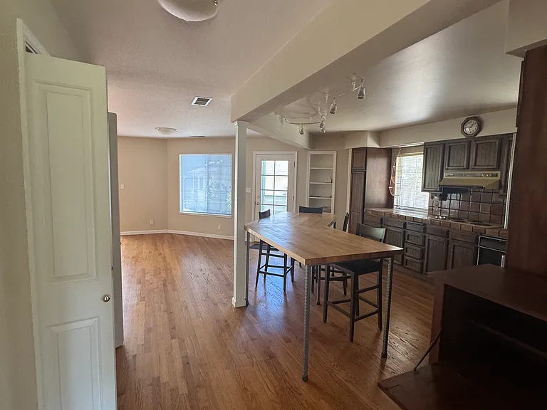 15546 Linda Ave — Photo 2