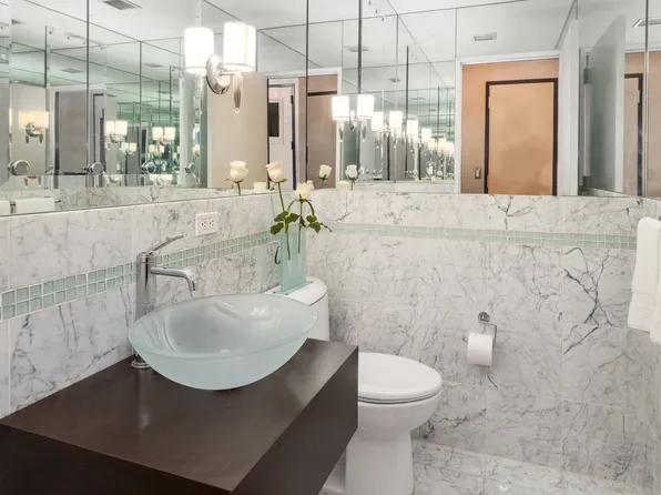 212 East 57th Street 5C image 9 of 9