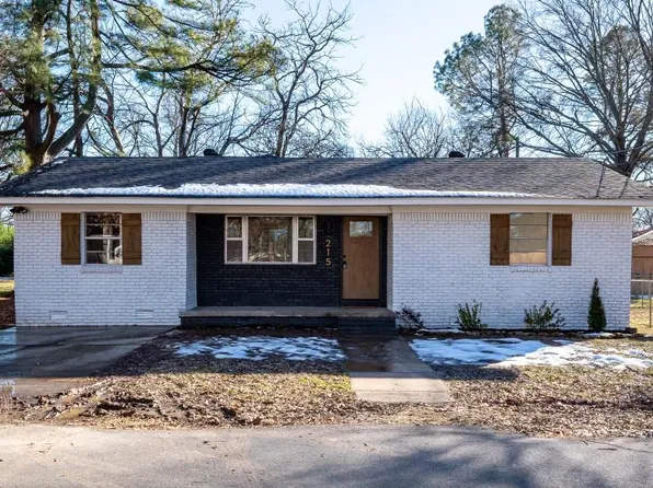 215 E 8th St, Lonoke, AR 72086
