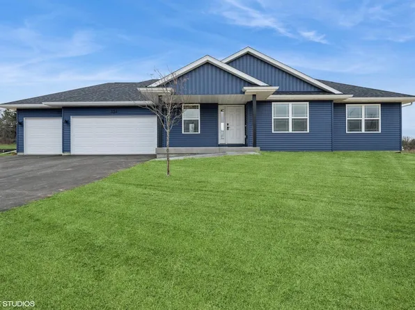 126 Eastview DRIVE, Sharon, WI 53585