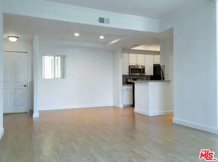14430 Benefit St APT 104, Sherman Oaks, CA 91423