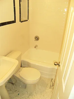 Rented by City Connections Realty | media 15