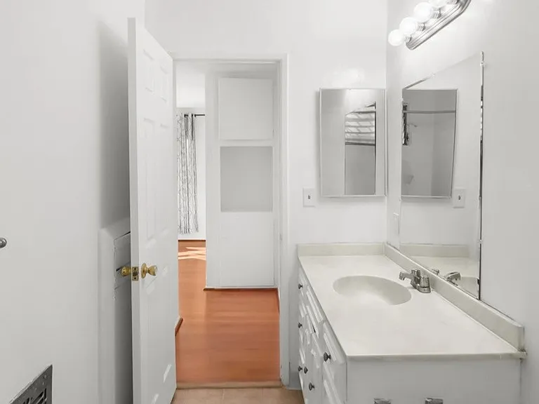 1642 S Westgate Ave #1 — Photo 10