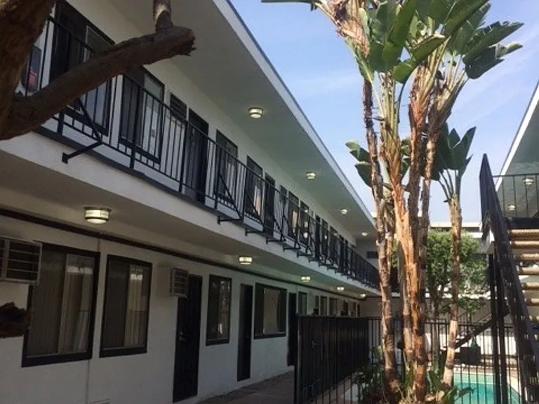 The Nicole Apartments — Photo 3