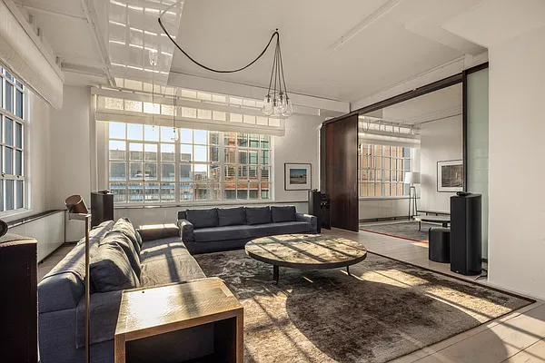 Living room, photo 3