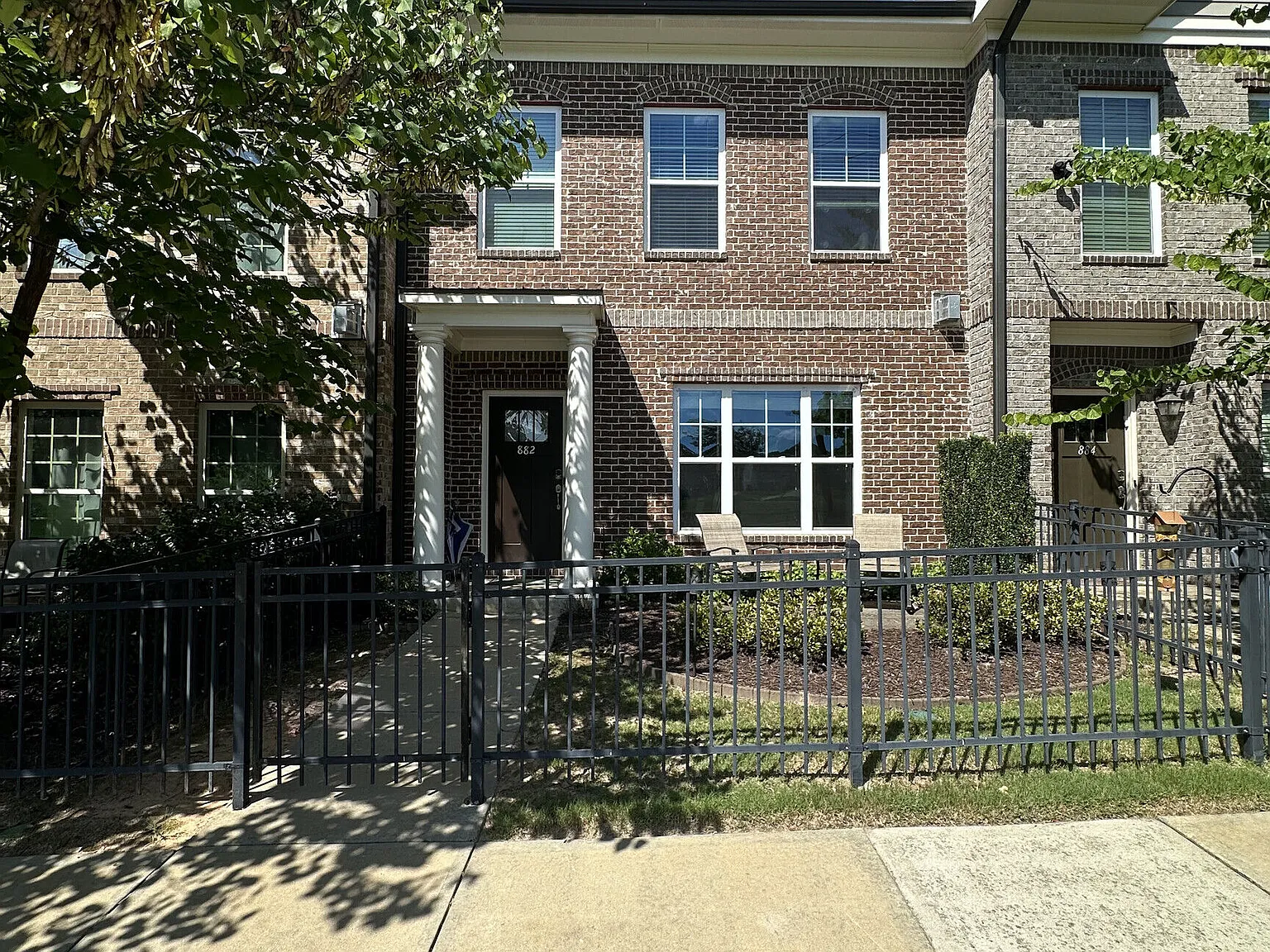 3 bed, 2.5 bath, 1580 sqft, $2,800 — Photo 1