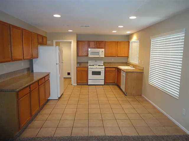 3616 Ashling St — Photo 2