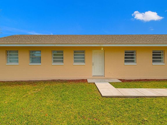 2nd image of 9565 Carbondale Dr W Unit 2