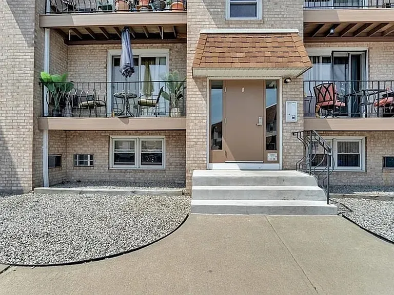 1803 Mineral Spring Ave #B14 — Photo 4