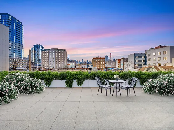 40-21 27th St #3W, Long Island City, NY 11101