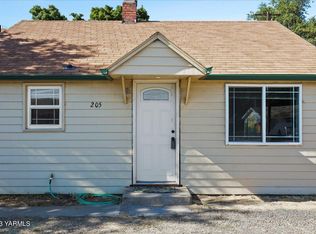 205 Ahtanum Rd, Union Gap, WA 98903