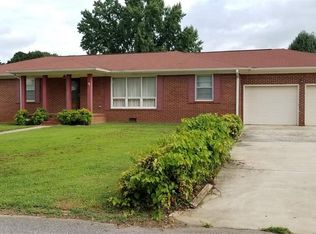 104 Yorkshire Pl, Rainbow City, AL 35906