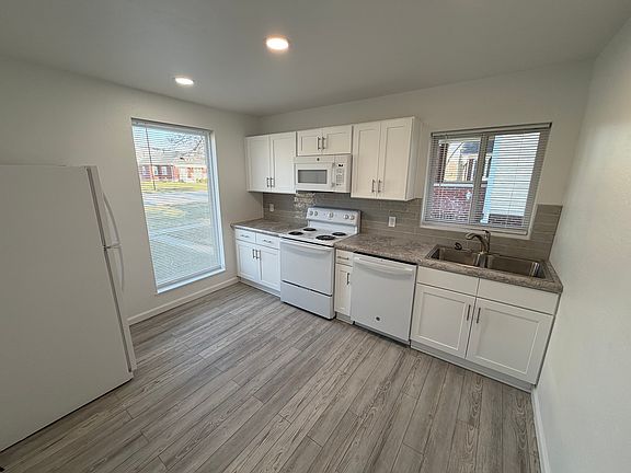 5th image of 616 Louisiana Ave #1