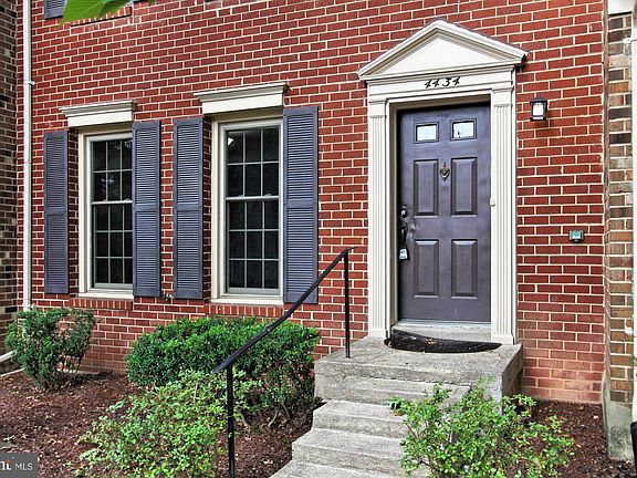 4th image of 4434 Chase Park Ct