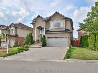 15 House Ln, Hamilton, ON L9K0G1