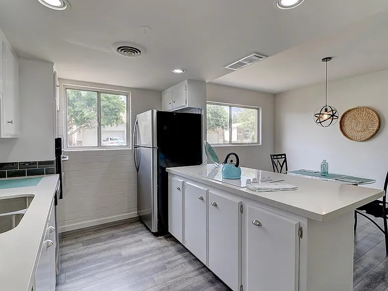 6544 N 12th St #20 — Photo 3