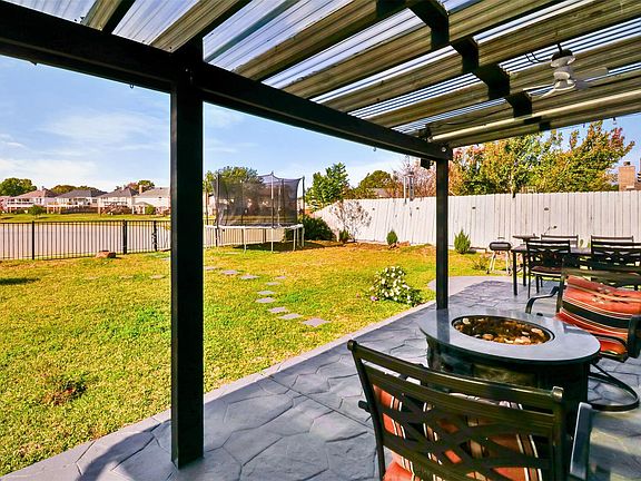 2nd image of 23027 Canal Rd