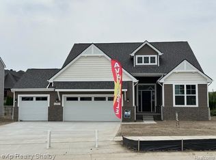 52937 Wellington Valley Dr, Macomb, MI 48042