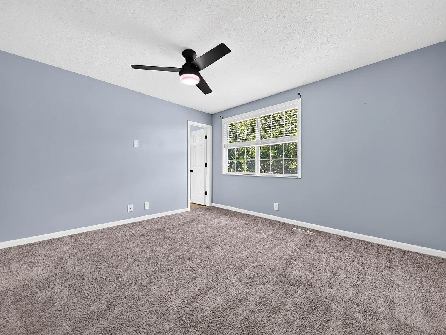 2 bed, 1174 sqft, $1,595 — Photo 4