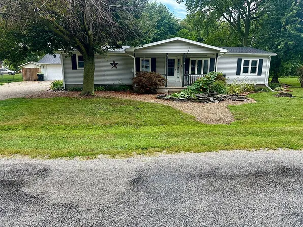 217 E Power St, Blue Mound, IL 62513