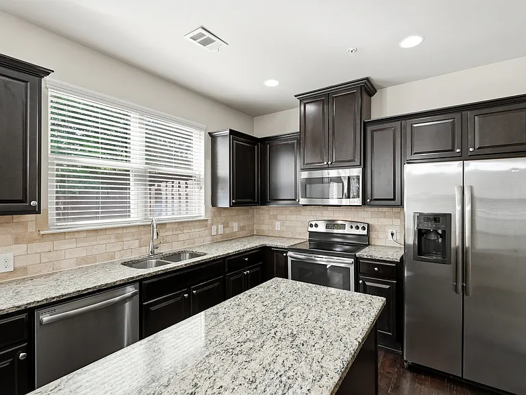 2244 Spicy Pine Ln — Photo 10
