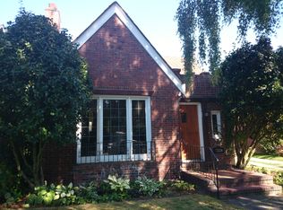 7320 16th Ave NW, Seattle, WA 98115