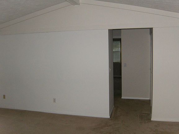 5th image of 4326 Villa Dr Unit 9