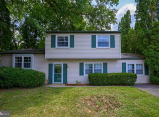 5855 Clarkson Dr, East Petersburg, PA 17520