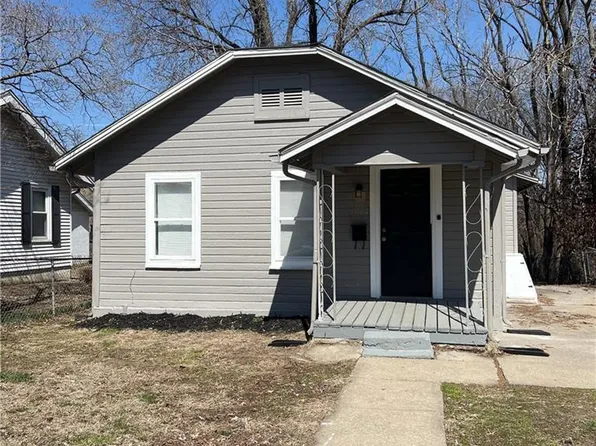 3004 E 72nd St, Kansas City, MO 64132