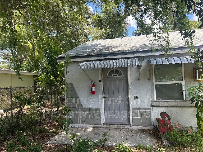 724 Wyatt St #B — Photo 1