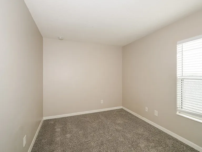 8226 Summer Wood Ln — Photo 13