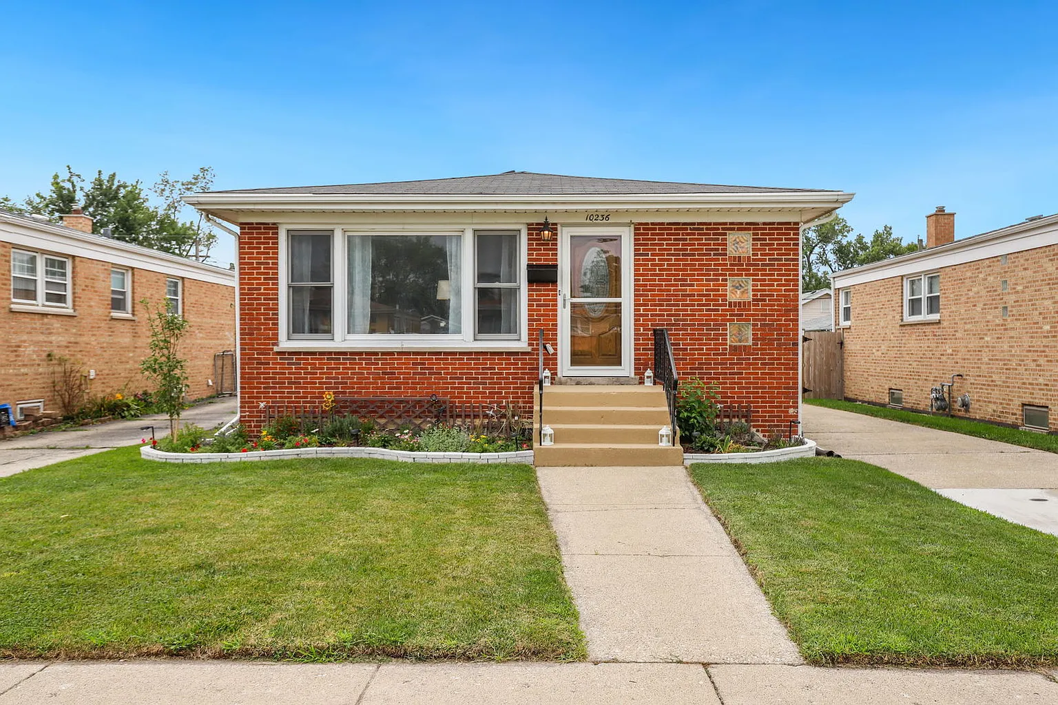 10236 McNerney Dr photo 1