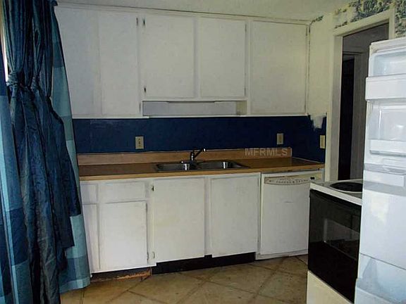 4th image of 112 E Floyd Ave