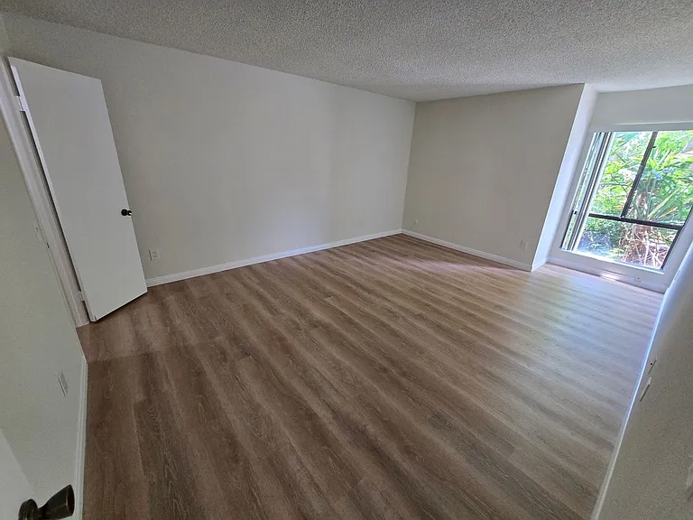 9169 Village Glen Dr #161 — Photo 13