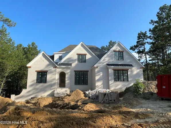 160 Westwood Road, Pinehurst, NC 28374