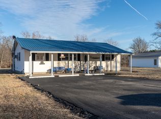 12754 Pease Rd, Marion, IL 62959