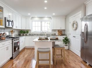 579 Summit St #2, Fall River, MA 02724