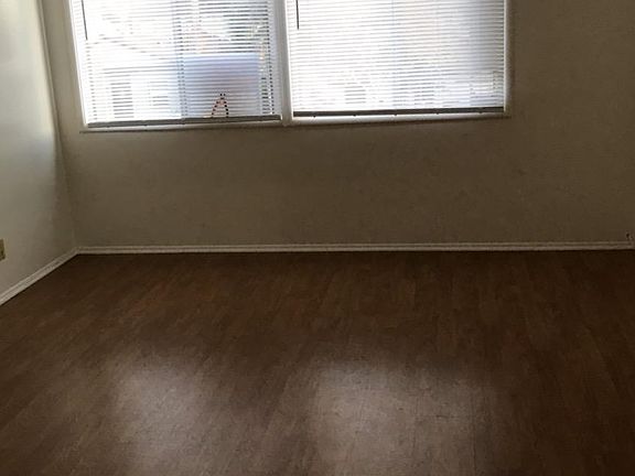 2nd image of 539 E Chevy Chase Dr APT C