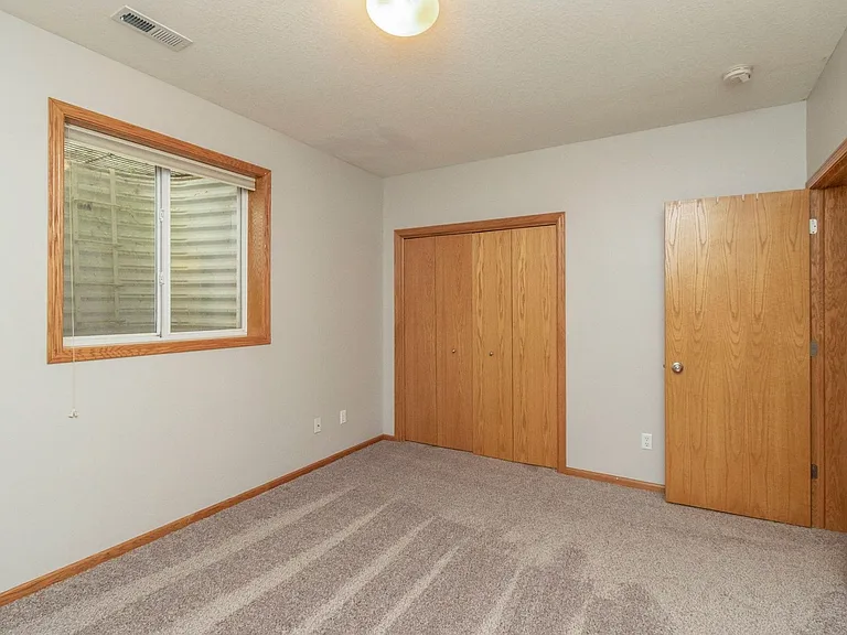 544 SW 46th St — Photo 13