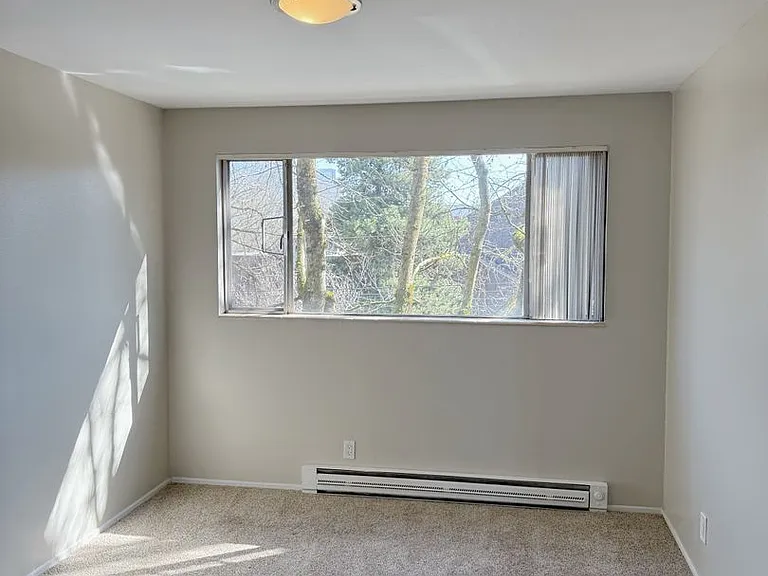 2020 Building — Photo 45
